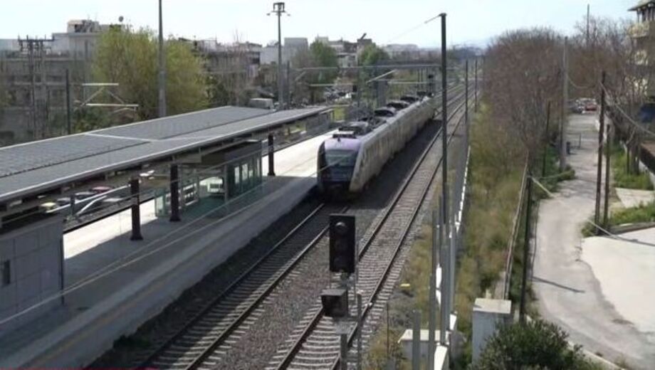 Έκτακτο-–-Έστειλαν-συρμό-του-Προαστιακού-σε-γραμμή-του-μετρό-–-Παρ’-ολίγον-εθνική-τραγωδία