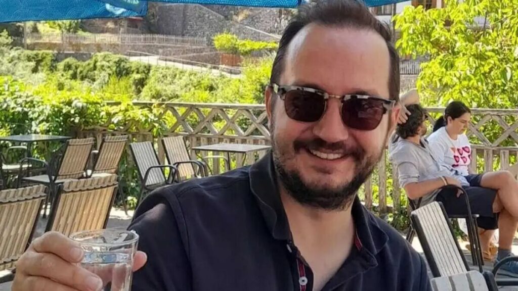 Βασίλης-Καλογήρου:-Ολοκληρώθηκε-η-ιατροδικαστική-εξέταση-–-Τι-έδειξε