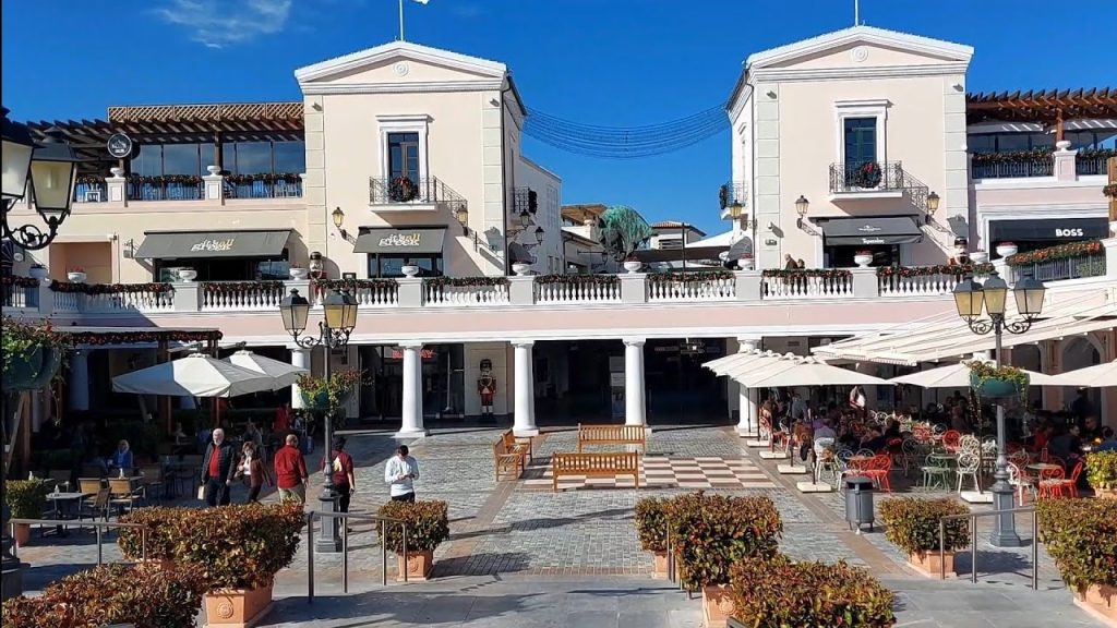 Έκτακτο-–-Φωτιά-στο-εκπτωτικό-χωριό-στα-Σπάτα
