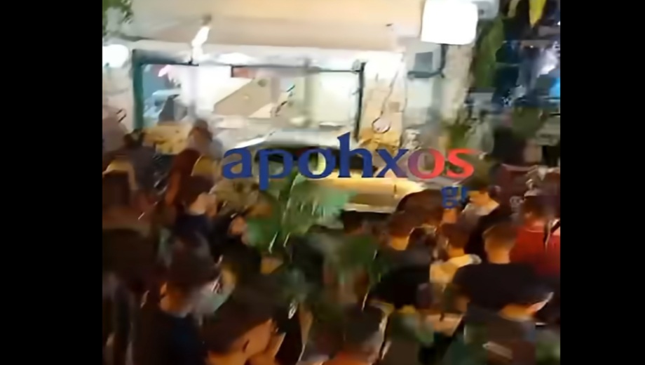Ζάκυνθος:-Έτρεχαν-όλοι-πανικόβλητοι-να-σωθούν!-–-Αυτοκίνητο-έπεσε-σε-πλήθος-πιστών-σε-πανηγύρι
