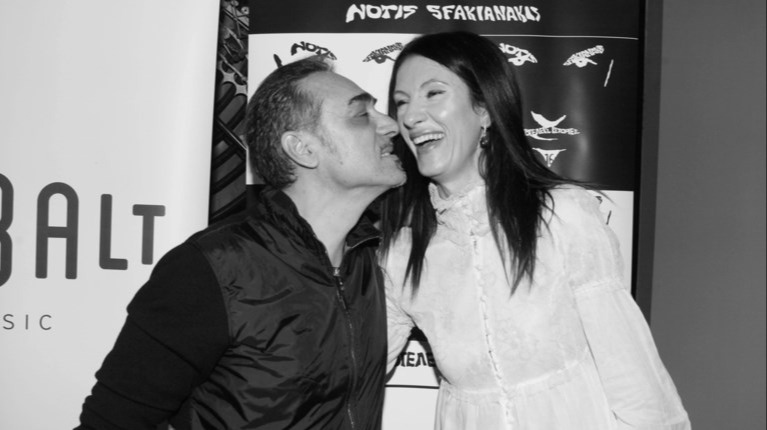 Κίλι Σφακιανάκη: Αυτό το τραγούδι ακούστηκε στην κηδεία της και λύγισαν όλοι – Πού ήταν ο Νότης; Κίλι-Σφακιανάκη:-Αυτό-το-τραγούδι-ακούστηκε-στην-κηδεία-της-και-λύγισαν-όλοι-–-Πού-ήταν-ο-Νότης;