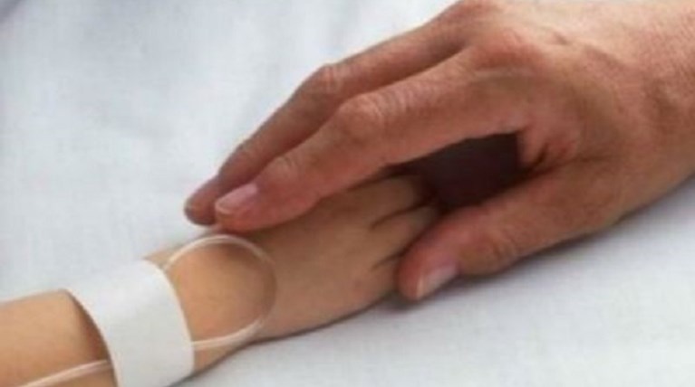 Αχαΐα:-Τραγικό-παιχνίδι-της-μοίρας-για-το-3χρονο-αγοράκι-–-Ο-25χρονος-συγγενής-και-η-μοιραία-κίνηση