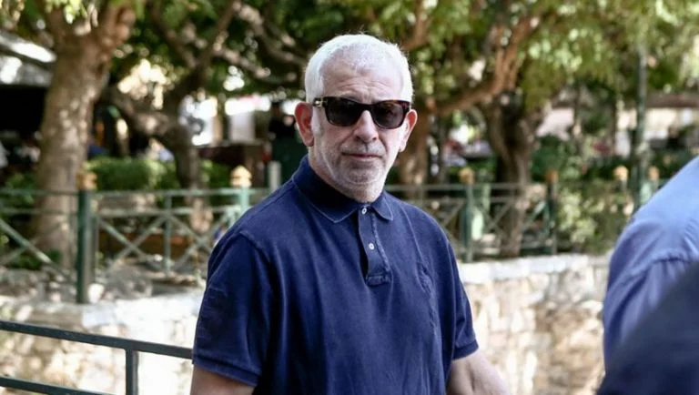 «Πρέπει να ζήσω!» – Δεν θα πιστέψετε τι επάγγελμα ασκεί σήμερα ο Πέτρος Φιλιππίδης «Πρέπει-να-ζήσω!»-–-Δεν-θα-πιστέψετε-τι-επάγγελμα-ασκεί-σήμερα-ο-Πέτρος-Φιλιππίδης