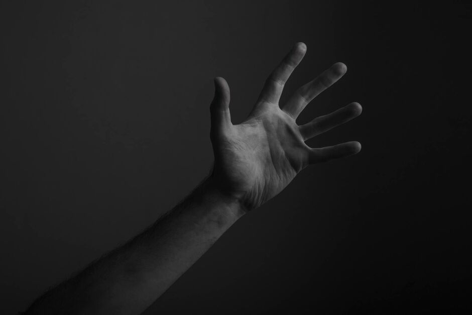 Έκτακτο-–-Πέραμα:-Άγριο-έγκλημα-–-Νεκρό-το-ένα-από-τα-τρία-αδέρφια-–-Ποιος-αδερφός-τον-σκότωσε;