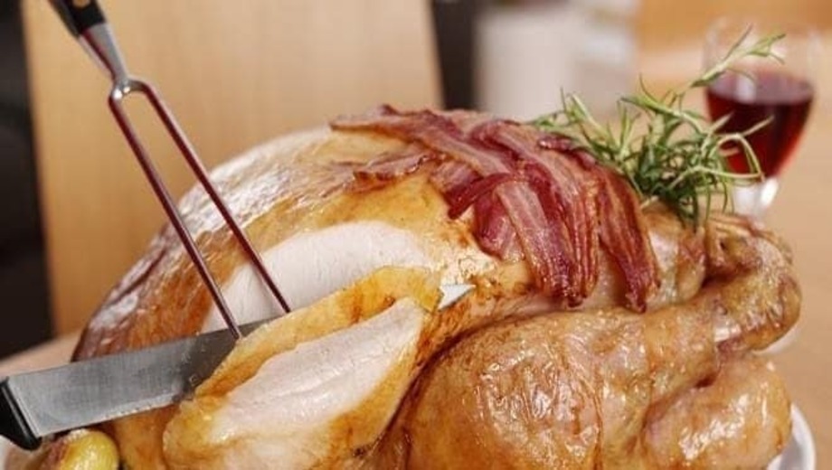 Πώς-τα-μεγάλα-Χριστουγεννιάτικα-τραπέζια-συνδέονται-με-την-ανακοπή-–-Τι-να-κάνετε,-για-να-την-αποφύγετε