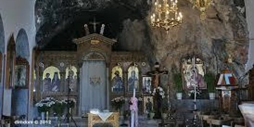 Δράσεις-του-ΚΟΣΜΟΠΟΛΙΣ:-Φιλοσοφικός-Περίπατος-Εορτή-Αγ.-Ισιδώρων-Λυκαβηττού