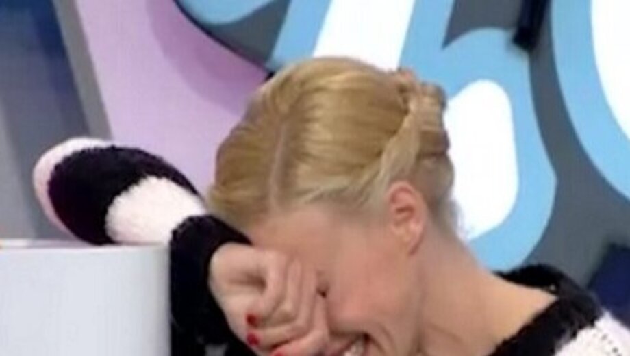 Ρουκ-Ζουκ:-Η-Μακρυπούλια-“λιποθύμισε”-στο-πλατό-–-“Κράτα-με-Βασίλη…”