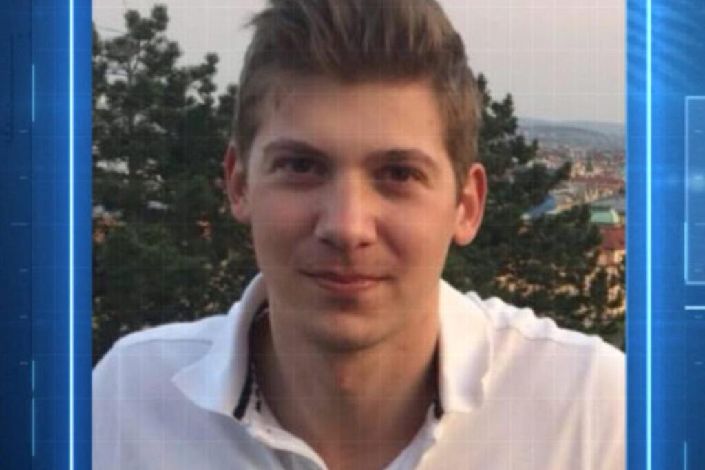 Κρήτ: Αδιανόητο περιστατικό με τον εξαφανισμένο 33χρονο γιατρό – Σε σοκ οι γονείς! – Ζήτησαν από την οικογένειά του τρίχες για… Κρήτ:-Αδιανόητο-περιστατικό-με-τον-εξαφανισμένο-33χρονο-γιατρό-–-Σε-σοκ-οι-γονείς!-–-Ζήτησαν-από-την-οικογένειά-του-τρίχες-για…