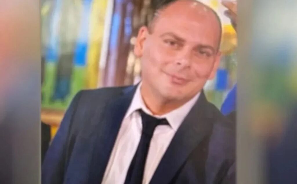 Έκτακτο – Ραγδαία εξέλιξη με την εξαφάνιση του πυροσβέστη – Βρέθηκε στο σακάκι του μέσα στην ντουλάπα… Έκτακτο-–-Ραγδαία-εξέλιξη-με-την-εξαφάνιση-του-πυροσβέστη-–-Βρέθηκε-στο-σακάκι-του-μέσα-στην-ντουλάπα…