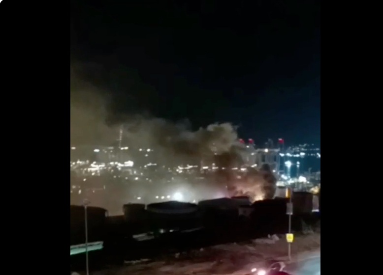 Έκτακτο-–-Μεγάλη-φωτιά-στην-Αττική!-–-Έκλεισαν-οι-δρόμοι-–-“Κλείστε-πόρτες-και-παράθυρα”(Βίντεο)