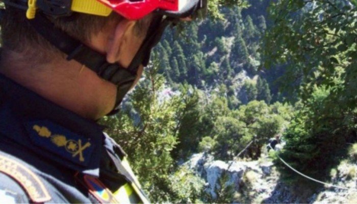 Έκτακτο-–-Ελλάδα:-Θρίλερ-σε-εξέλιξη!-8-άτομα-γλίστρησαν-και-έπεσαν-στη…