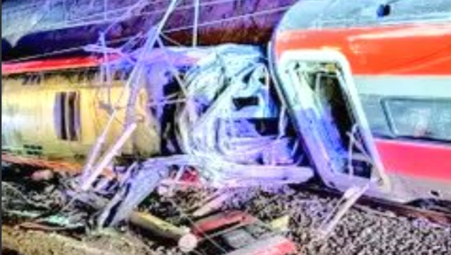 Έκτακτο-–-Νεκροί-και-τραυματίες!-–-Τρένα-με-317-επιβάτες-εκτροχιάστηκαν-σε-ευρωπαϊκή-πόλη!