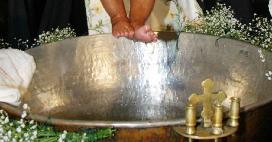 Ελλάδα: Δεν έχει ξαναγίνει! Οι δικαστές «βάφτισαν» το παιδί ζευγαριού, γιατί… Ελλάδα:-Δεν-έχει-ξαναγίνει!-Οι-δικαστές-«βάφτισαν»-το-παιδί-ζευγαριού,-γιατί…