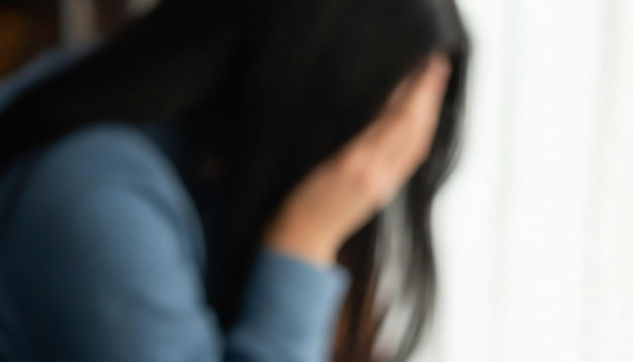 Εύβοια:-Τσικνοπέμπτη-τρόμου-για-μητέρα-και-τα-παιδιά-της-–-Όλοι-γιόρταζαν,-όταν-ξαφνικά-ο-σύζυγός-της-μπροστά-σε-όλους…