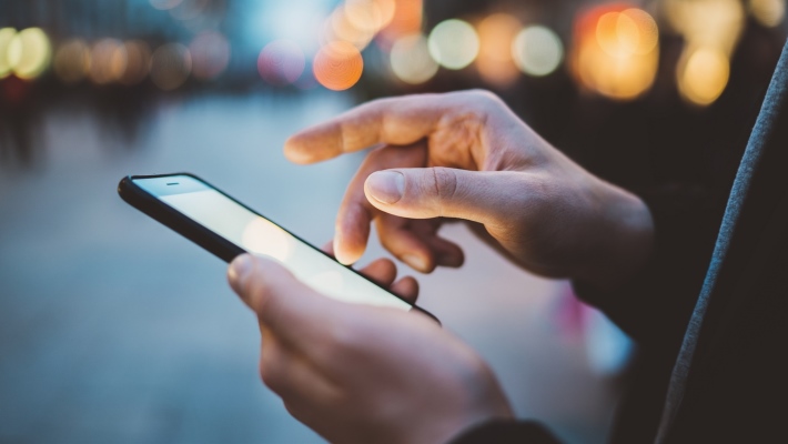 Προσοχή! Αυτά τα «αθώα» μηνύματα μας κλέβουν – Το νέο κόλπο των απατεώνων και πώς να το καταλάβετε Προσοχή!-Αυτά-τα-«αθώα»-μηνύματα-μας-κλέβουν-–-Το-νέο-κόλπο-των-απατεώνων-και-πώς-να-το-καταλάβετε