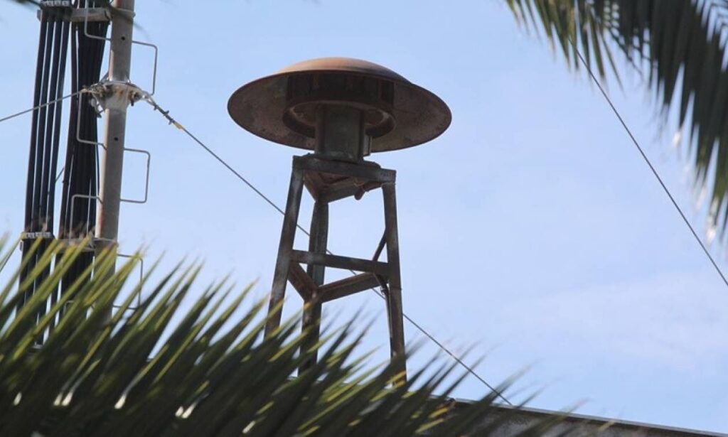 Τι πρέπει να κάνουν οι πολίτες όταν ηχήσουν οι σειρήνες για αεροπορική επίθεση; Τι σημαίνουν οι διαφορετικοί ήχοι Τι-πρέπει-να-κάνουν-οι-πολίτες-όταν-ηχήσουν-οι-σειρήνες-για-αεροπορική-επίθεση;-Τι-σημαίνουν-οι-διαφορετικοί-ήχοι