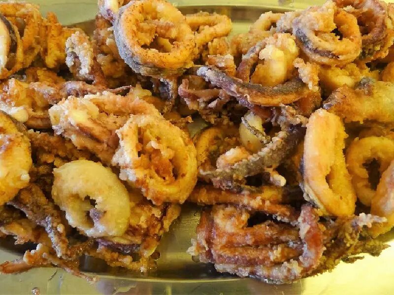 Καλαμαράκια:-Αυτό-είναι-το-μυστικό-υλικό-που-τα-κάνει-σούπερ-τραγανά!