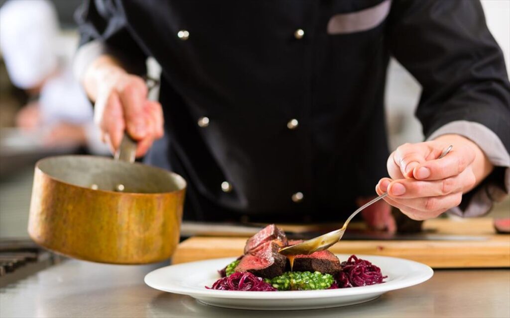 Σκάνδαλο-σε-εστιατόριο-πασίγνωστου-σεφ-–-“Μας-τ@@@@@-με…”