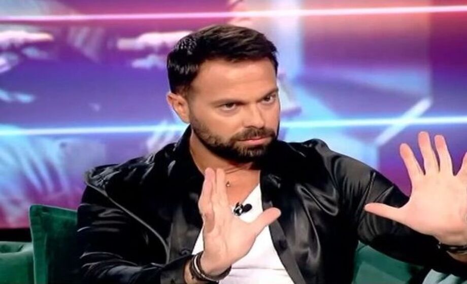 Τις “έφαγε” ο Ηλίας Βρεττός, πάνω στην πίστα – Σε σοκ οι θαμώνες – Όλα έγιναν για μια… Τις-“έφαγε”-ο-Ηλίας-Βρεττός,-πάνω-στην-πίστα-–-Σε-σοκ-οι-θαμώνες-–-Όλα-έγιναν-για-μια…