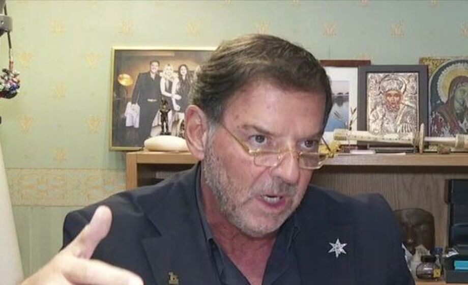 Σοκ!-Πασίγνωστη-κυρία-της-τηλεόρασης-είδε-τα-κλεμμένα-κοσμήματά-της-στον-Τσαγκαράκη-–-Το-σχέδιο-για-να-τα-πάρει-πίσω