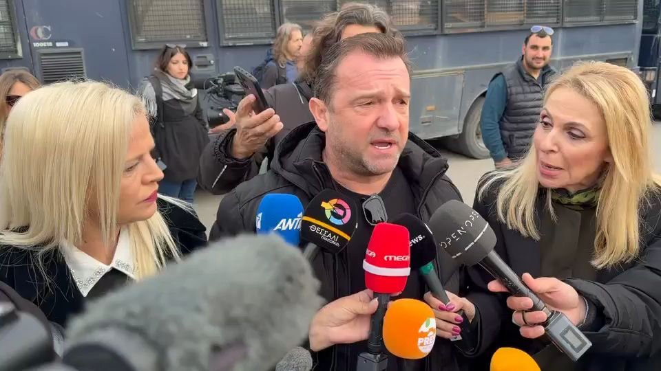 Δίκη-Τεμπών:-Ο-Πλακιάς-τα-είπε-όλα-με-δυο-κουβέντες-και-τους-αποστόμωσε!-–-Φώναζε-η-Καρυστιανού!