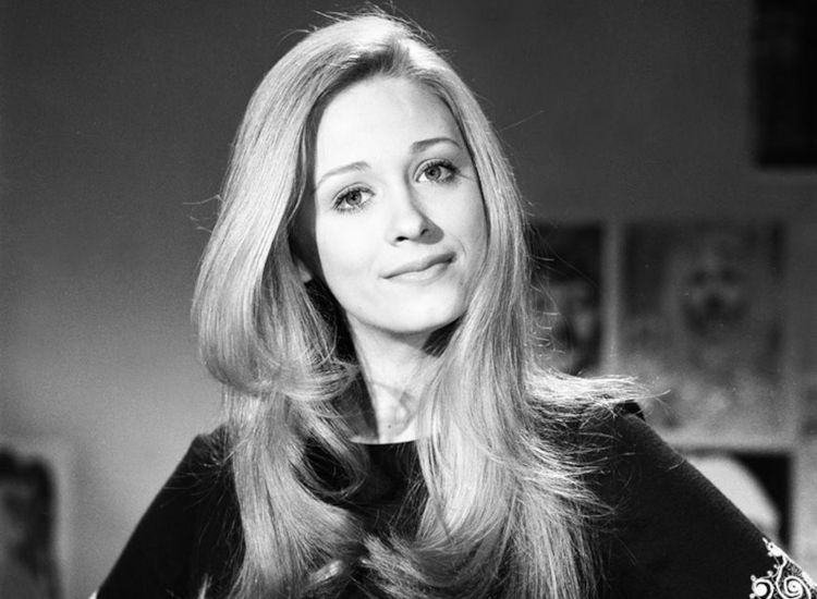 Νόρα-Βαλσάμη:-Ο-γιος-της-δημοσίευσε-μία-σπάνια-φωτογραφία-της-–-Αγνώριστη-η-γνωστή-ηθοποιός,-μετά-τον-θάνατο-του-συζύγου-της