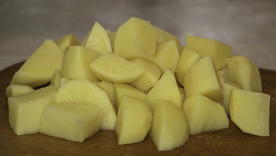 Με-αυτό-το-κόλπο-θα-βράζετε-τις-πατάτες-δύο-φορές-πιο-γρήγορα!-–-Λίγοι-το-γνωρίζουν…