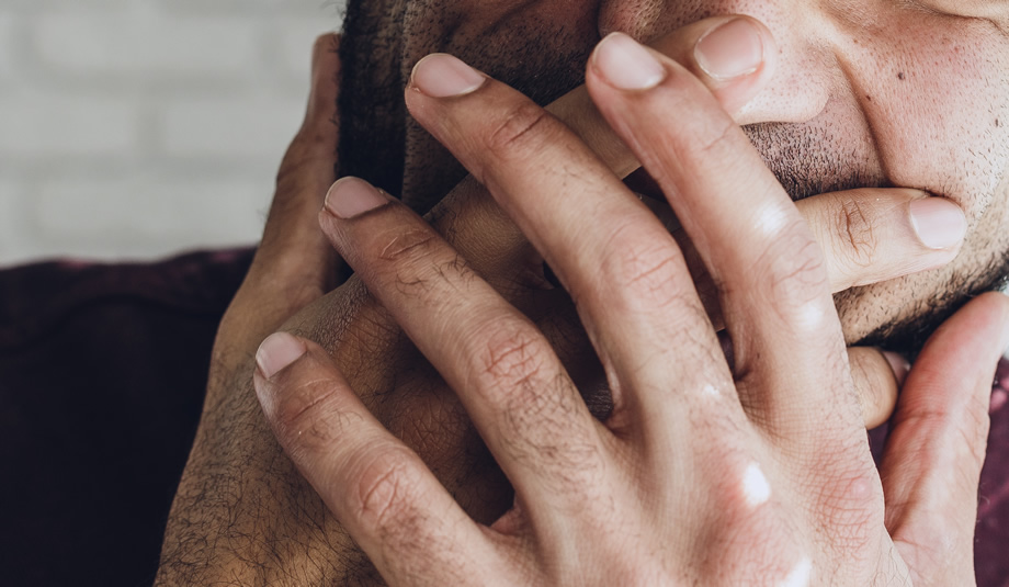 Θεσσαλονίκη:-Τι-λές-τώρα;-Έρχονταν-άσχημές-μυρωδιές-από-το-σπίτι-της-γειτόνισσας-του,-της-χτύπησε-το-κουδούνι-και…