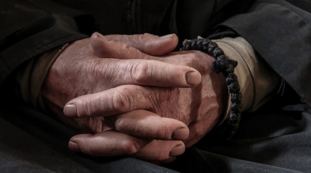 Ελλάδα:-Σοκαριστικό-περιστατικό-με-μοναχό!-Ούρλιαζε-για-να-τον-ακούσουν!-Έτσι-τον-βρήκαν-μέσα…