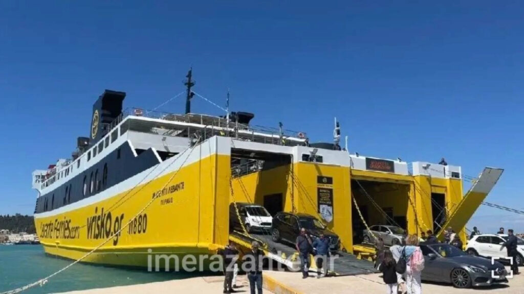 Ζάκυνθος:-Πλοίο-με-679-επιβάτες-προσέκρουσε-στο-λιμάνι-κατά-την-πρόσδεση-(vid)