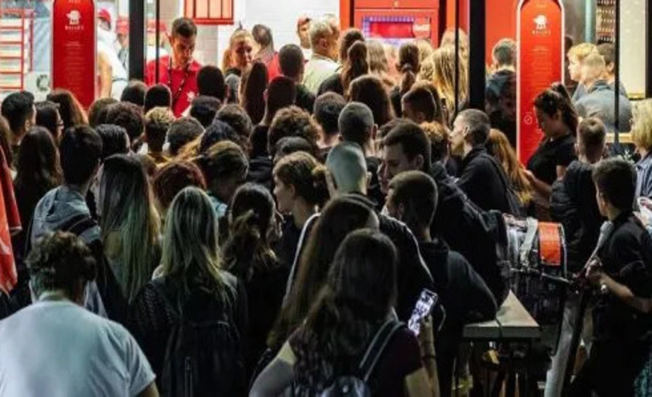 Αυτό-το-ελληνικό-κατάστημα-ξεπούλησε-στο-εξωτερικό-–-Εξαντλήθηκαν-τα-προϊόντα-–-Πρωτοφανείς-ουρές…