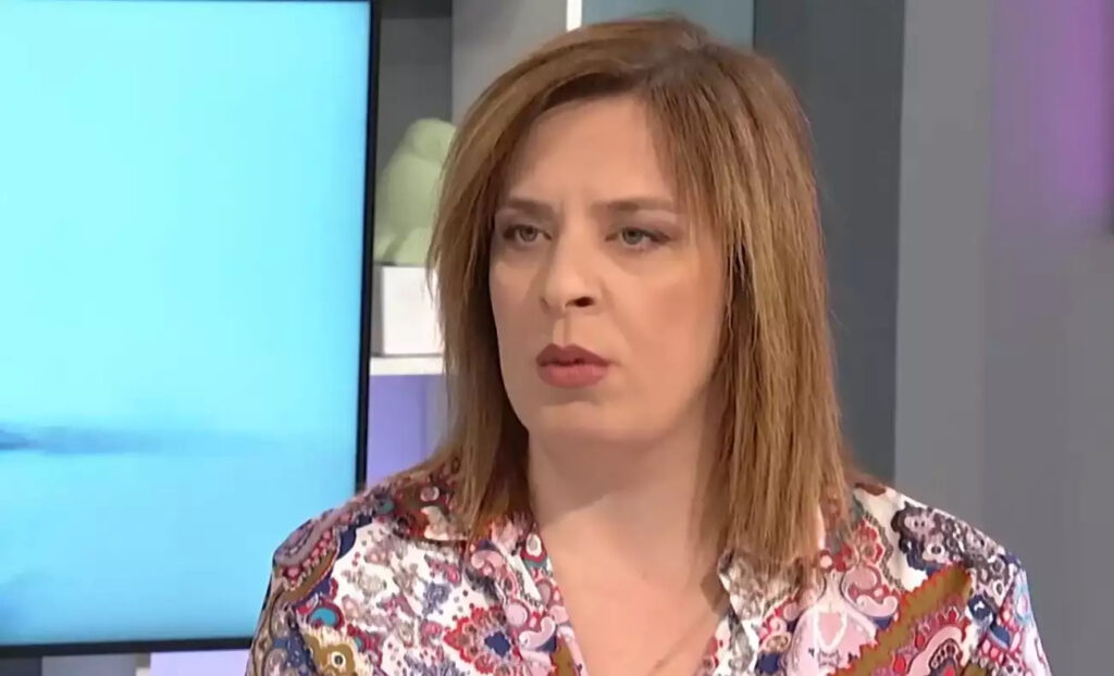 Γωγώ Τσαμπά: Στο πανηγύρι παίζανε μπουνιές, αλλά η Τσαμπά χαμπάρι… (Βίντεο) Γωγώ-Τσαμπά:-Στο-πανηγύρι-παίζανε-μπουνιές,-αλλά-η-Τσαμπά-χαμπάρι…-(Βίντεο)