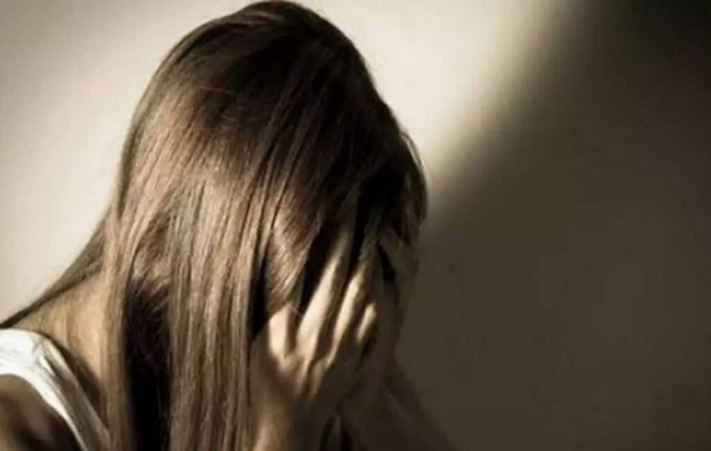 Ελλάδα: Μητέρα 3 παιδιών πέρασε εφιαλτικές στιγμές στα χέρια του συζύγου της – Όταν επέστρεψε από τη ξαδέρφη της… Ελλάδα:-Μητέρα-3-παιδιών-πέρασε-εφιαλτικές-στιγμές-στα-χέρια-του-συζύγου-της-–-Όταν-επέστρεψε-από-τη-ξαδέρφη-της…