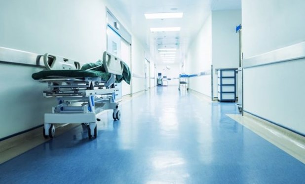 Ελλάδα: Νεκρός διευθυντής νοσοκομείου – Μπήκε να αλλάξει ρούχα και… Ελλάδα:-Νεκρός-διευθυντής-νοσοκομείου-–-Μπήκε-να-αλλάξει-ρούχα-και…